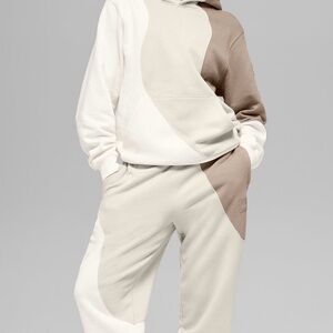 Alo Make Waves Sweatshirt